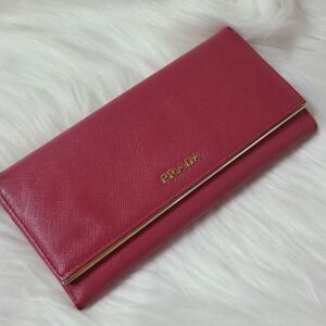 💯 Authentic Prada Safiano Long Wallet 🍀